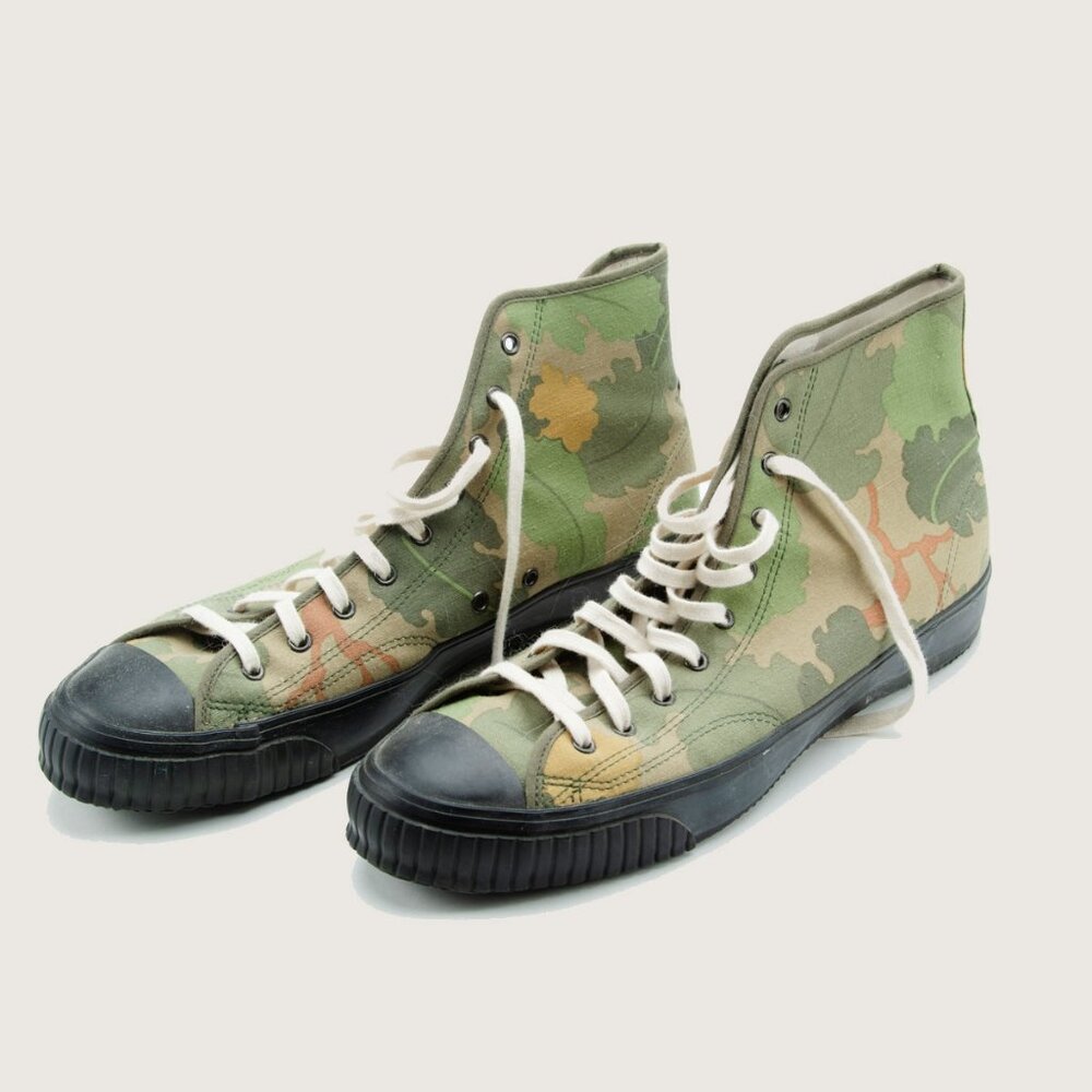 Standard and Strange Mens 11 High Top Sneaker Camo Shoes